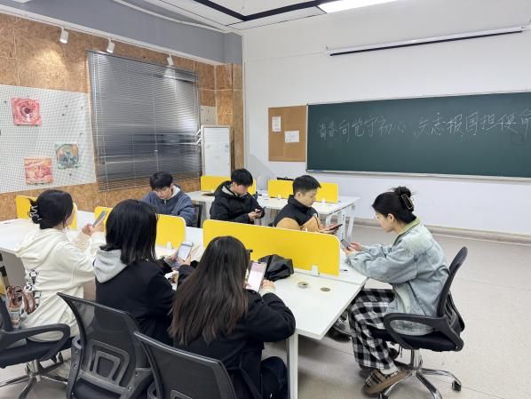 青春向党守初心，矢志报国担使命——党日活动顺利开展