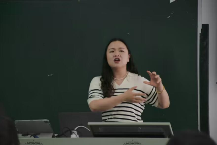 艺术设计学院特邀湖北省艺术设计协会举办公益考研分享会