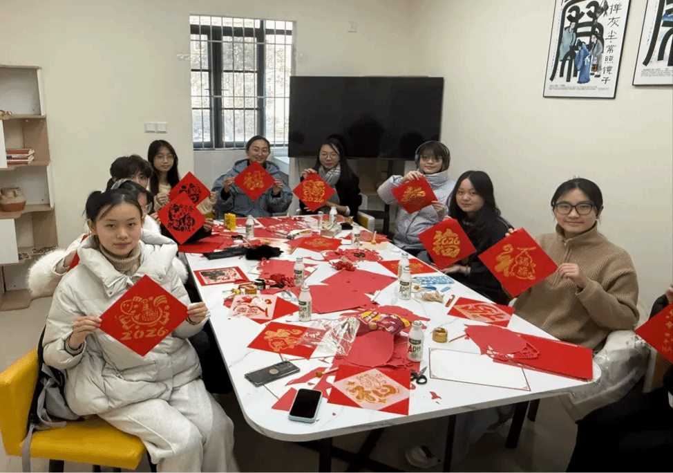 艺同绘 | 指尖剪刻话清廉 年味拓印迎新春