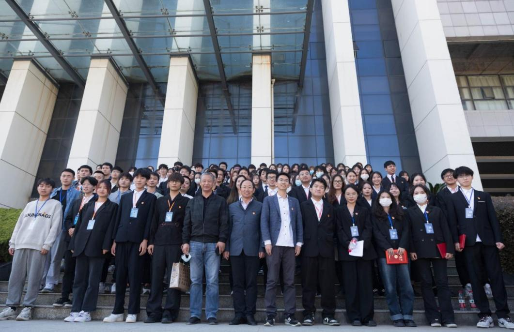 艺术设计学院新一届学生组织召开第一次代表大会