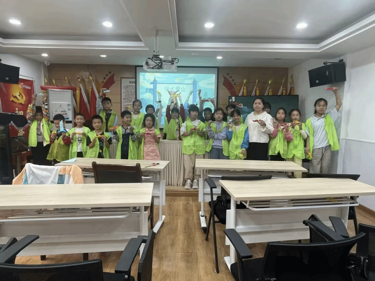 艺同劳|艺术设计学院开展“自然科学”主题周末课堂